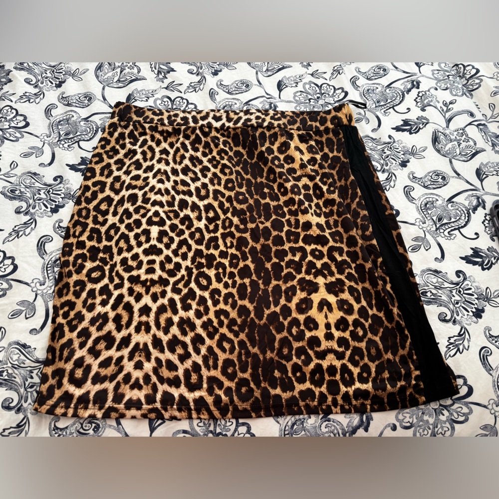 SHEIN Leopard Print Mini Skirt Night Out